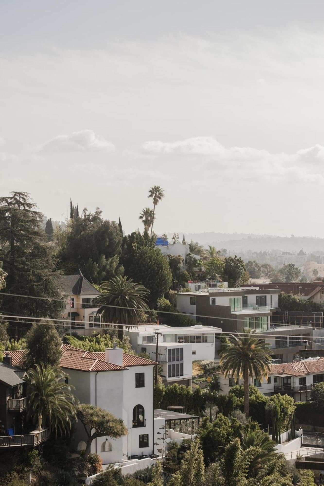 Hollywood Hills Hotel — Photos 1